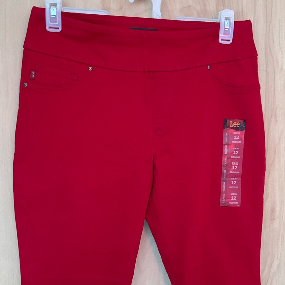Lee Sculpting Slim Leg Slim Fit MidRise Jegging Red - NWT